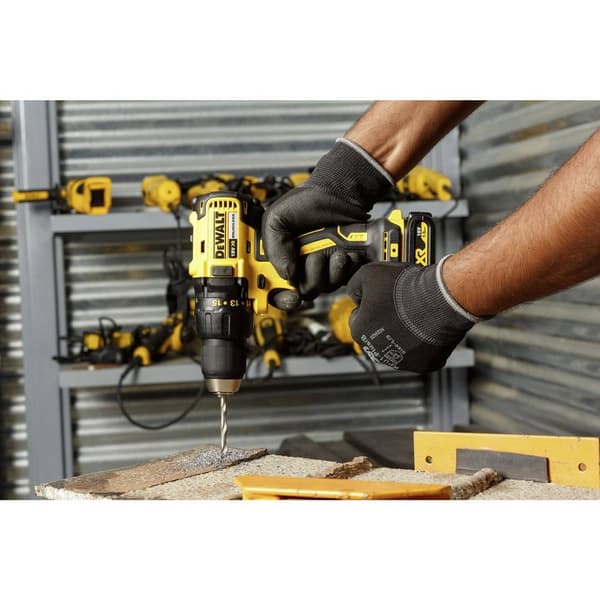 DEWALT DCD777S2T DCD777S2T-QW Borrskruvdragare batteri 18 V 1.5 Ah inkl. 2x batterier, inkl. väska