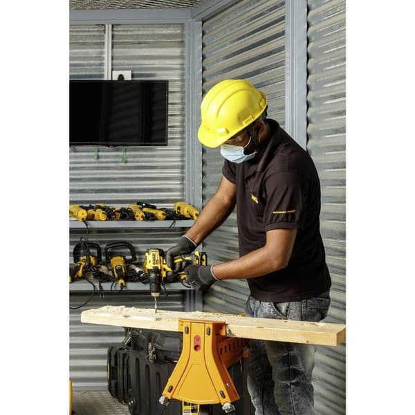 DEWALT DCD777S2T DCD777S2T-QW Borrskruvdragare batteri 18 V 1.5 Ah inkl. 2x batterier, inkl. väska