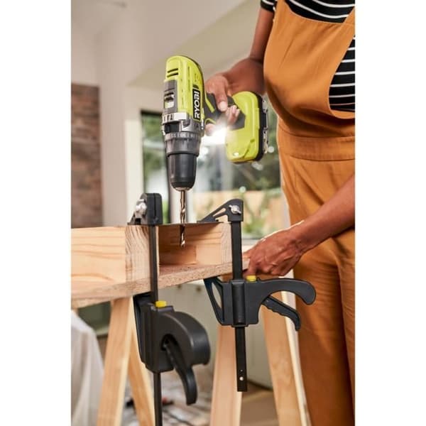 RYOBI - 18 V ONE+ iskuporakone - 50 Nm - 500-1800 rpm + 4,0 Ah akku, 2,0 A laturi, laukku - R18PD3-140SA