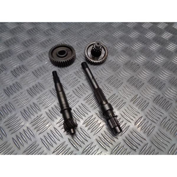 transmission kugghjulsaxel kinesisk skoter gy6 125 152qmi 152qmi- USED