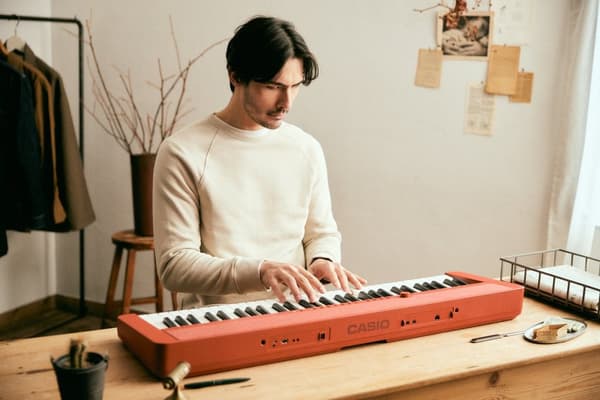 Casio CT-S1 digitaalinen syntetisaattori 61 punainen