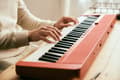 Pikkukuva 9 / 10: Casio CT-S1 digitaalinen syntetisaattori 61 punainen