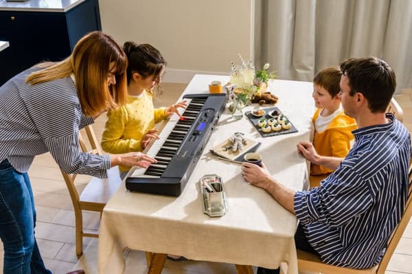 Casio LK-S450 syntetisaattori Digitaalinen syntetisaattori 61 Musta