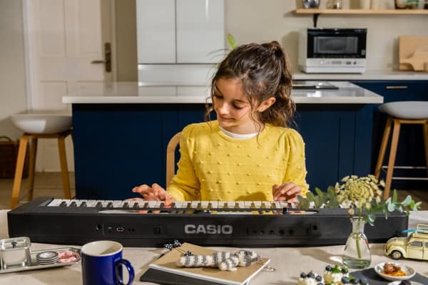 Casio LK-S450 syntetisaattori Digitaalinen syntetisaattori 61 Musta