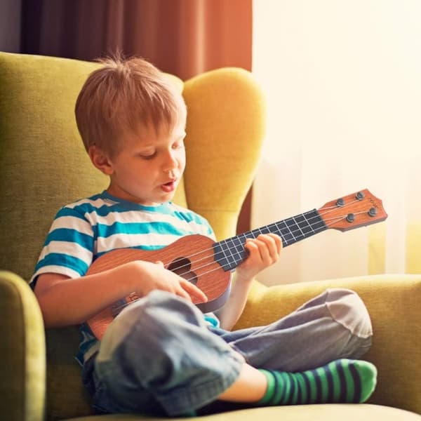 OBOSOE Soitettava Ukulele-lelu lapsille – Nelikielinen kitara ABS:ssä, aloittelija