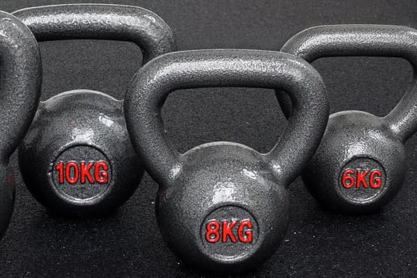 Kettlebell gjutjärn - 6 kg för kondition och styrketräning