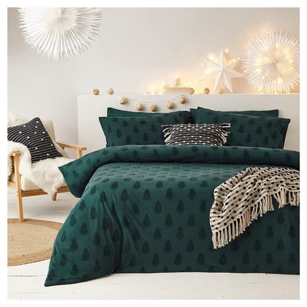 The Linen Yard Tufted Christmas Tree Duvet Cover Set