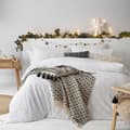 Pikkukuva 3 / 4: The Linen Yard Tufted Christmas Tree Duvet Cover Set