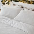 Pikkukuva 4 / 4: The Linen Yard Tufted Christmas Tree Duvet Cover Set