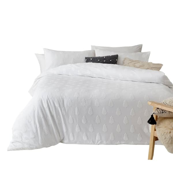 The Linen Yard Tufted Christmas Tree Duvet Cover Set