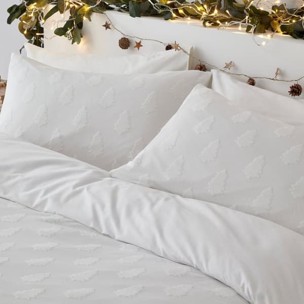 The Linen Yard Tufted Christmas Tree Duvet Cover Set