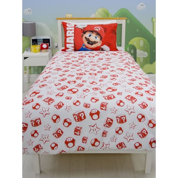 Super Mario Bros Jump Reversible Duvet Cover Set