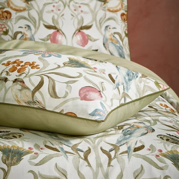 EW By Edinburgh Weavers Liberty Traditional Contrast Piping Floral Duvet Cover Set