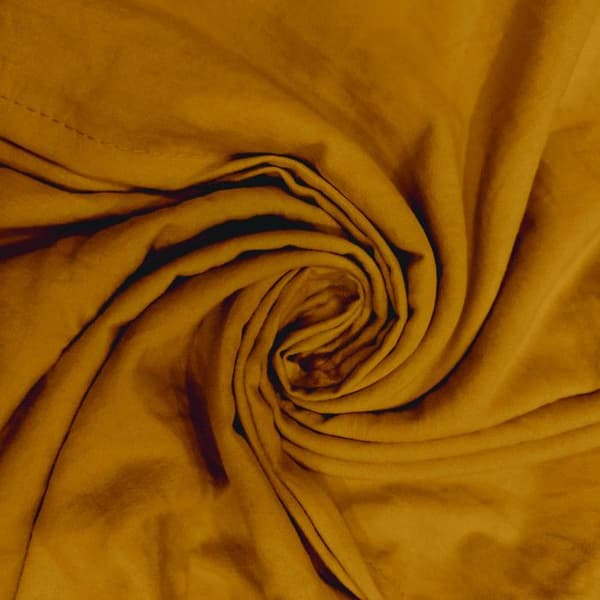 BOHEME tvättat påslakanset i mikrofiber 240x220 cm senap, från Intemporel