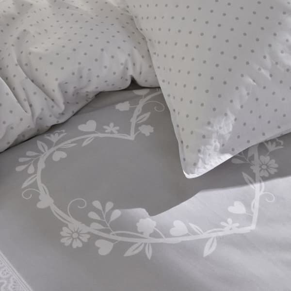 SÄNGKÅDSET TODAY - PÅSLAKAN 220x240 + 2 ÖRNUDD 65X65 - 100% BOMULL 57 trådar - Constance