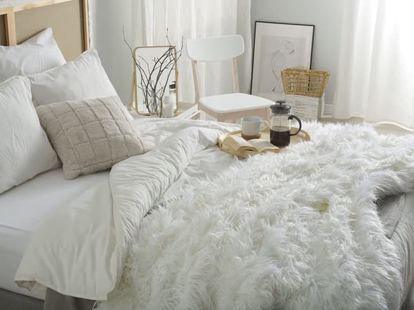 Överkast Vit Polyester Akryl 200 x 220 cm Fuskpäls Lättskött Mjuk Sovrum