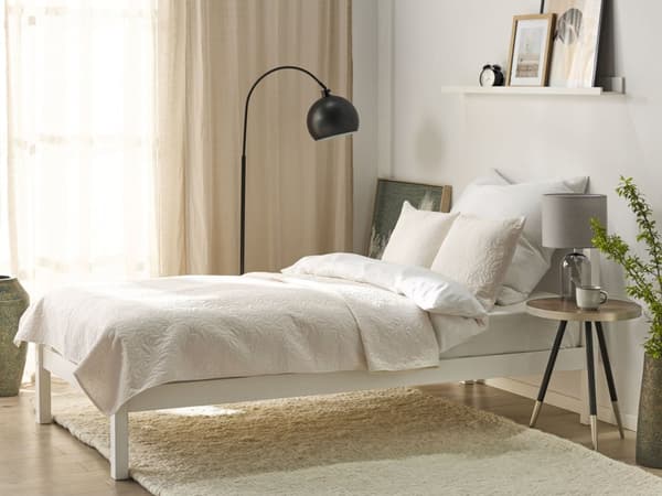 Sengeteppe Kremfarget Polyester 140 x 210 cm med puter Preget mønster Dekorativt sengetøy Klassisk design soverom