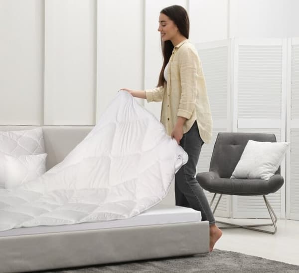 DESIGN91 VATTERET 200 X 220 CM HVID