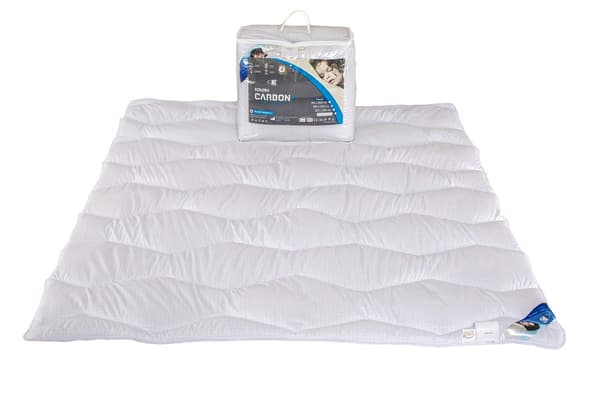 Anti-allergisk dyne 140x200 Carbon Antistress 1,10 kg hvid med kulfiber AMW