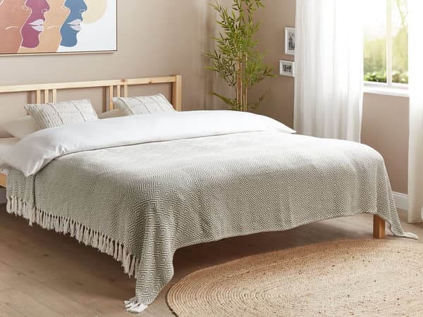 Päiväpeite ruskeanharmaa puuvilla 200 x 220 cm hapsut geometrinen salmiakkikuvio