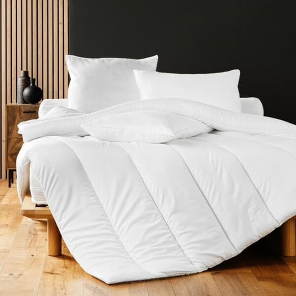 Sommar täcke - Erbjudande på sängkläder - 240x260cm - Lätt 170 gr/m² - Polyester - Maskintvättbar