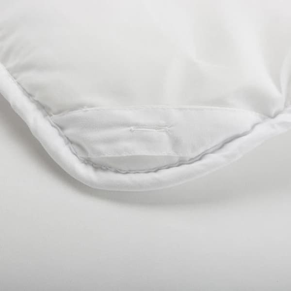 Vintertäcke i fiber och Aloe vera behandling på 300 g - 200x220cm - PIKOLIN HOME - Vit