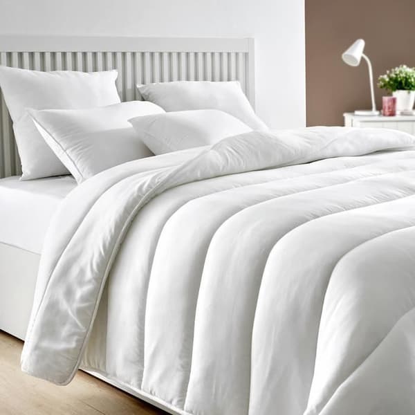 Vintertäcke i fiber och Aloe vera behandling på 300 g - 200x220cm - PIKOLIN HOME - Vit