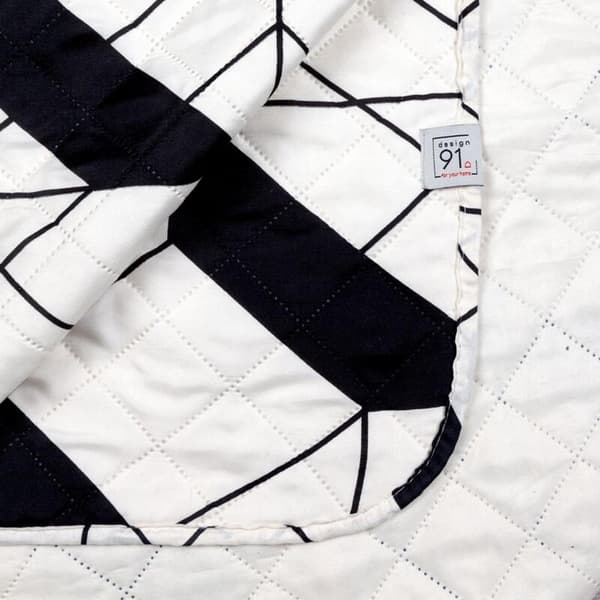 SENGETÆKKE D91 GEO 01 220 X 240 CM LET CREME