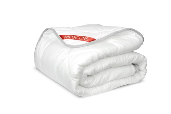Peitto 200x220 cm ympärivuotinen allergiavastainen + 2x tyyny 70x80 cm tikattu silikoni