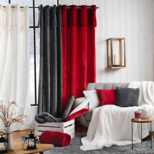 Rutigt imitationspäls - INREDSKÄNSLA - Röd - 180x220 cm - Polyester - Tvättas i 30°