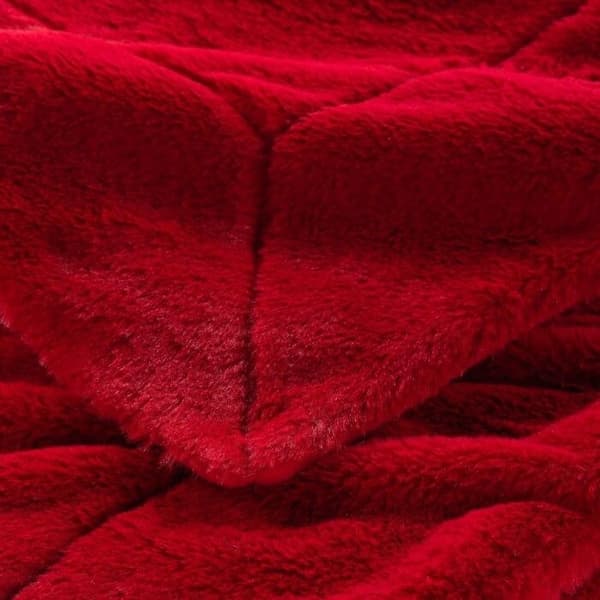 Rutigt imitationspäls - INREDSKÄNSLA - Röd - 180x220 cm - Polyester - Tvättas i 30°
