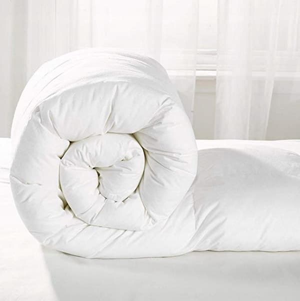 Helårsdyne 220x200 varm og blød anti-allergisk producent