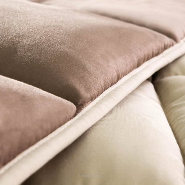 Linenspa Duvet - LS70KKSAMOMICO-UK - Allergivänligt mikrofibertäcke 10,5 tog All Seasons