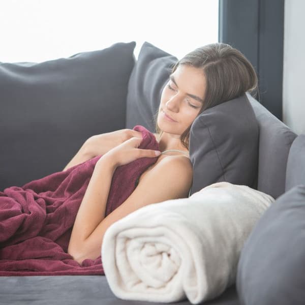 Relaxdays Stor mjuk fleecefilt gosig 200 x 220 cm tvättbar 30 °C i polyester, bordeaux