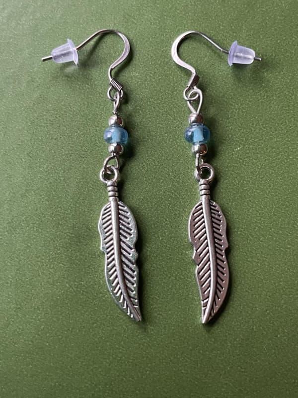 Earrings/Korvakorut - Feathers and Beads