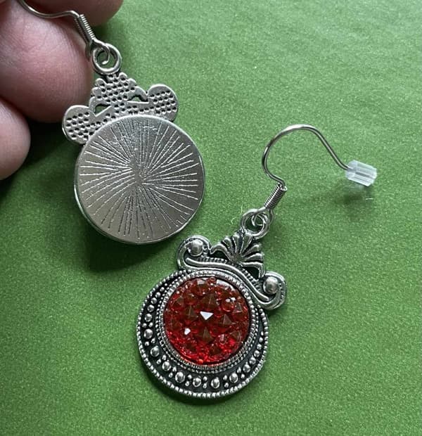Earrings/Korvakorut - Glitter - Druzy - Victorian - Red
