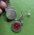 Pikkukuva 3 / 4: Earrings/Korvakorut - Glitter - Druzy - Victorian - Red