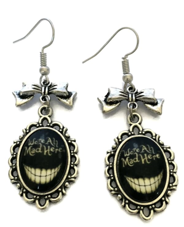 Örhängen  We´re all mad here Rosett Silver Alice I Underlandet