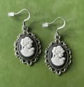 Pikkukuva 2 / 5: Earrings - Camé - Woman - Black