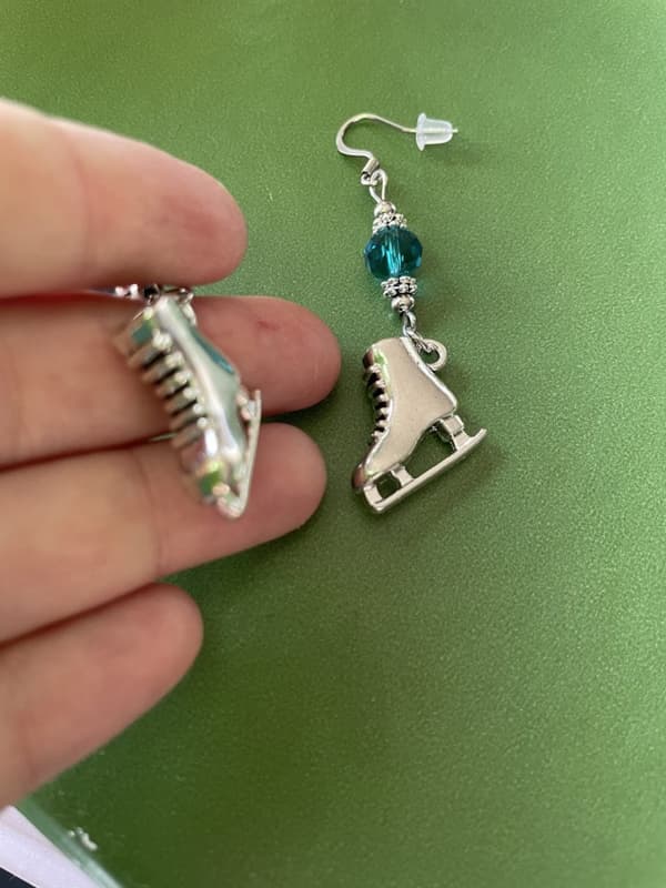 Earrings - Ice Skates - Bead - Blue