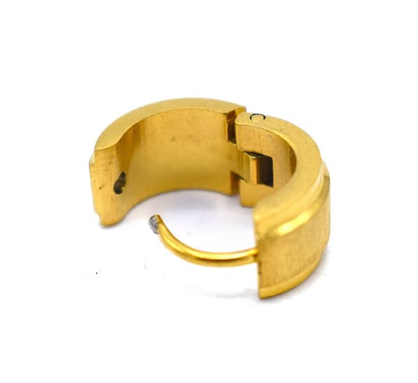 Guldfärgade ringörhängen