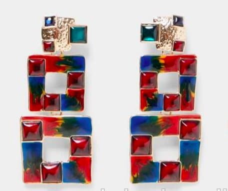 Earring with multicolored squares
