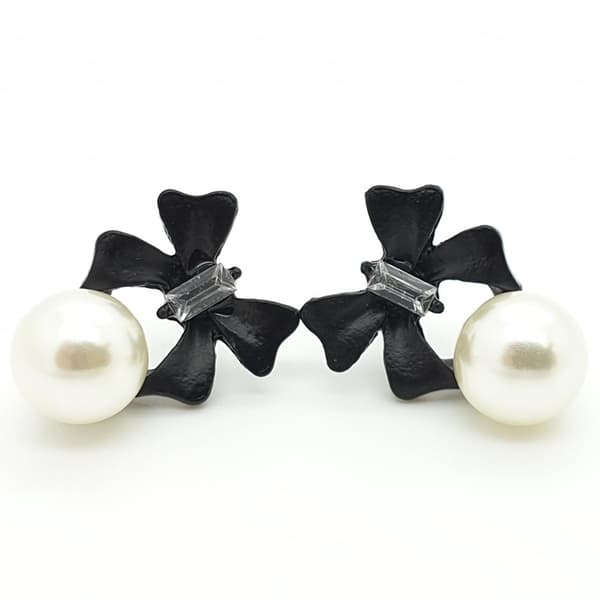 Bowknot Earring with pearl stud