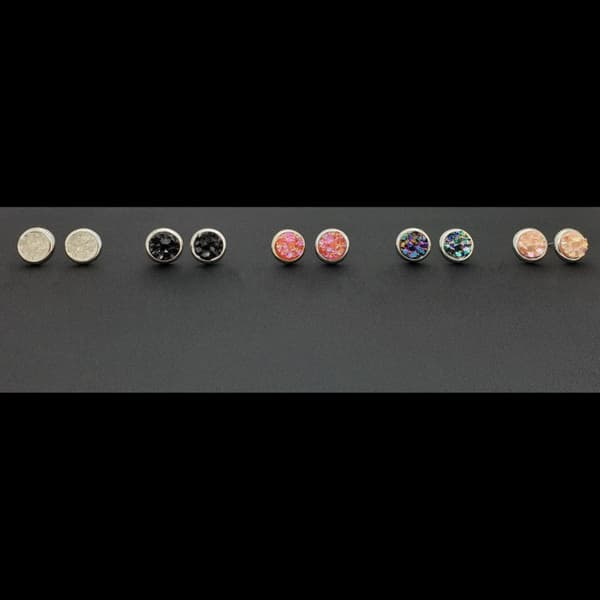 Durzy rock lava crystal shinning stone earring stud round