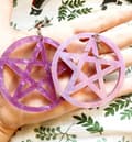 Pikkukuva 2 / 2: Earrings - Pentagram - Acrylic - Purple/Marble - Oversize