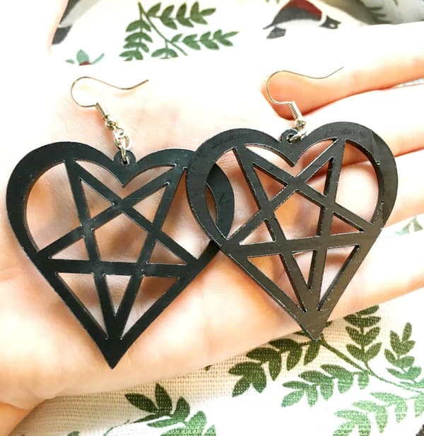 Earrings - Heartagram - Pentagram - Him - Black