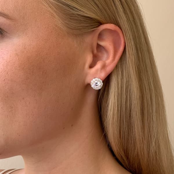 Snö - Lex Stone Ear Clear