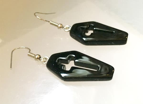 Örhängen Kista Coffin Halloween Kors Cross Vampyr Zombie Skelett