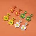 Miniatyrbild 4 av 4: Sterling silver tusensköna örhängen solros blomma flera färger