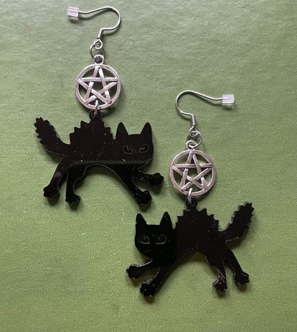 Earrings - Cat - Black - Angry - Pentagram - Acrylic